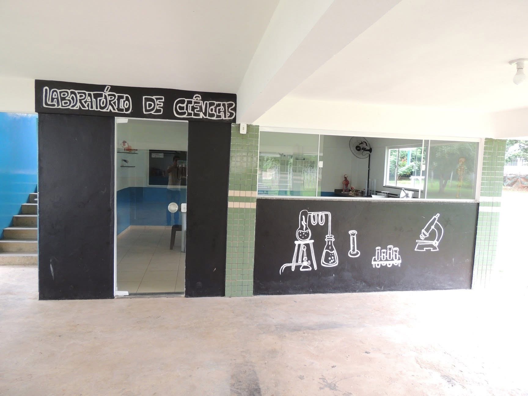 Entrada do Laboratório de Ciências